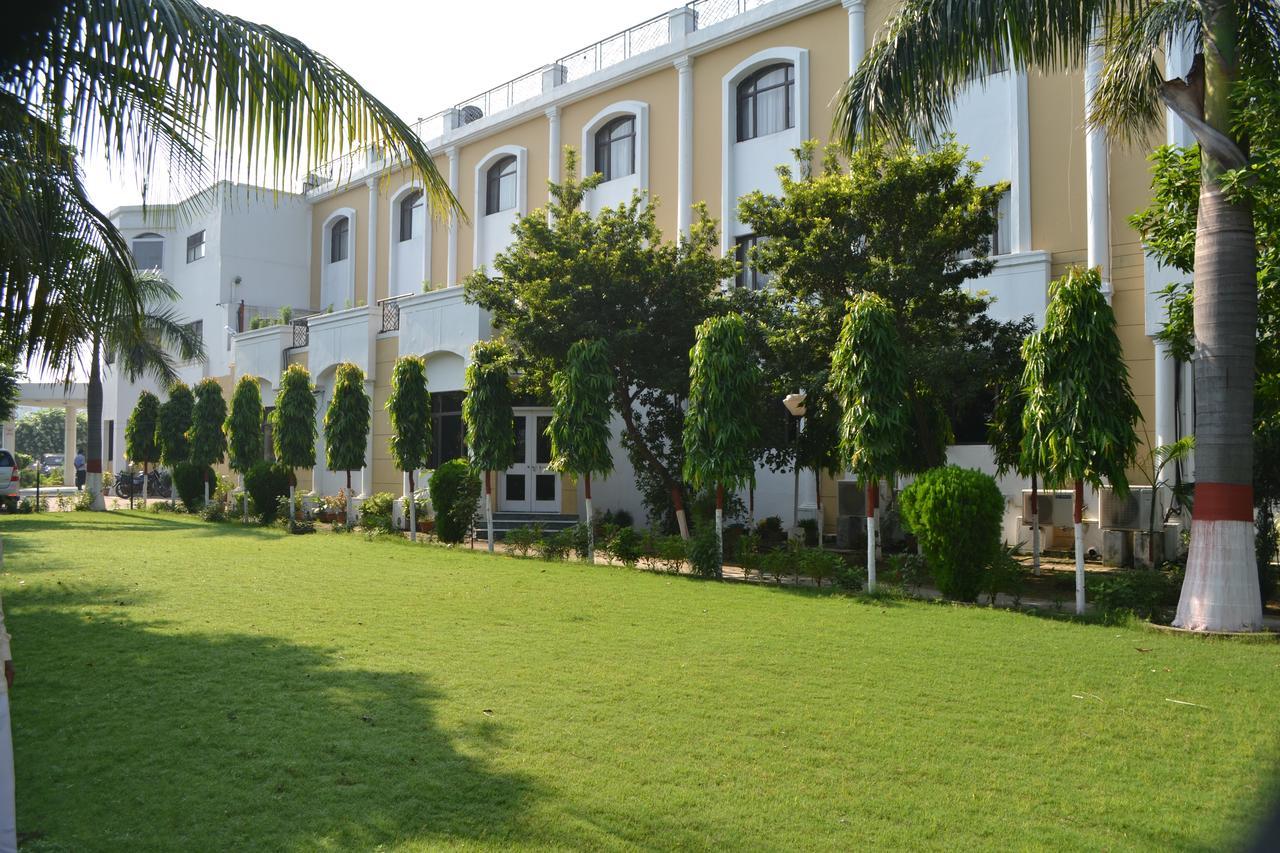 The Royal Residency Bodh Gaya Exterior foto