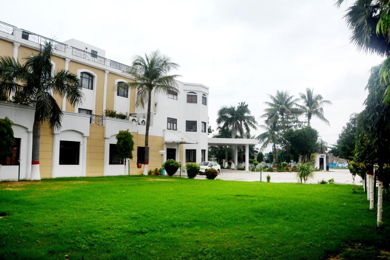 The Royal Residency Bodh Gaya Exterior foto